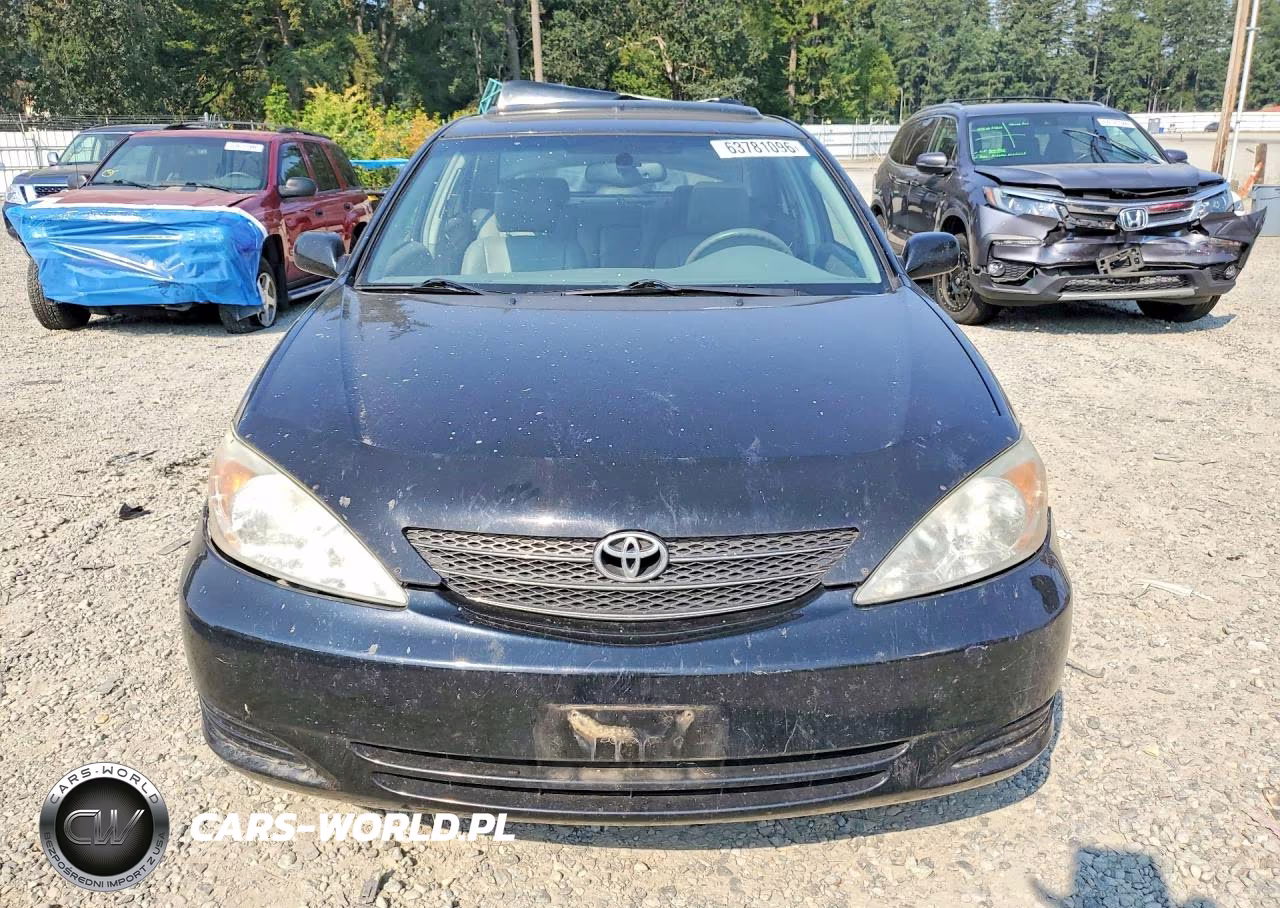 2002 Toyota Camry Xle VIN:JTDBE32K520081980 - 5