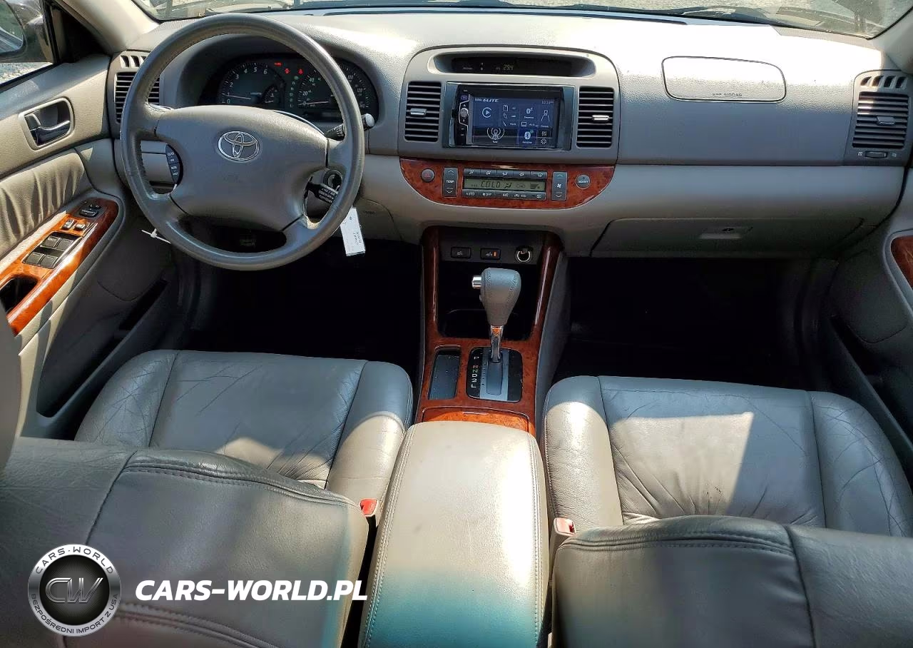 2002 Toyota Camry Xle VIN:JTDBE32K520081980 - 8