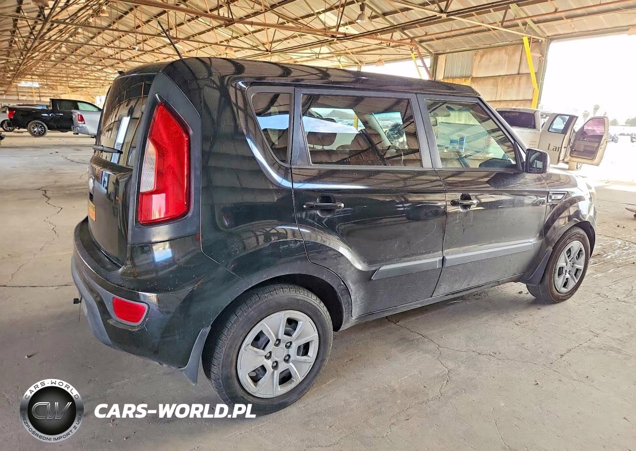 2013 Kia Soul Base VIN:KNDJT2A51D7753115 - 3