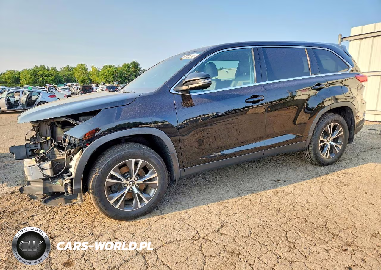 2019 Toyota Highlander Le Plus VIN:5TDBZRFH4KS993275 - 1