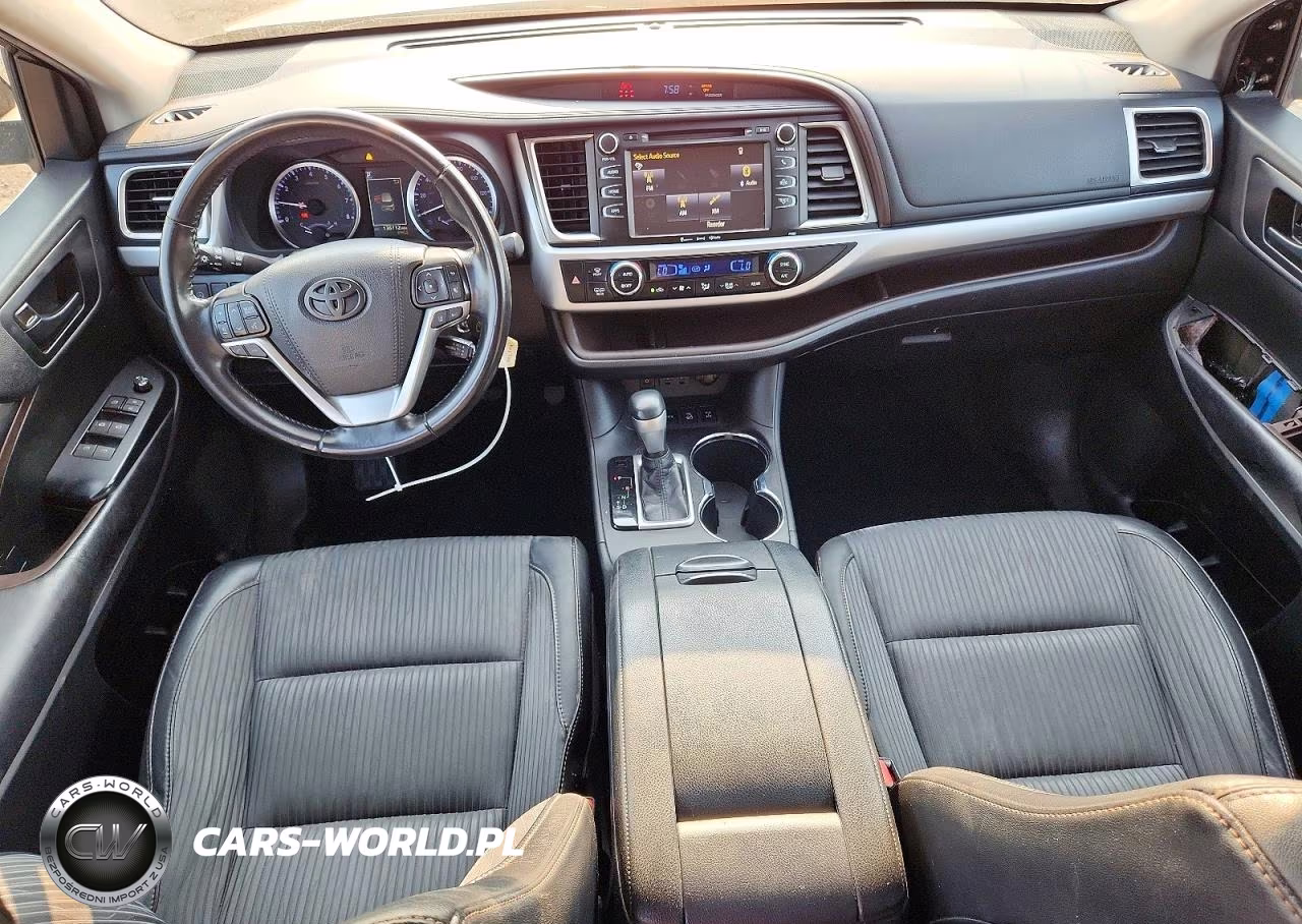 2019 Toyota Highlander Le Plus VIN:5TDBZRFH4KS993275 - 8