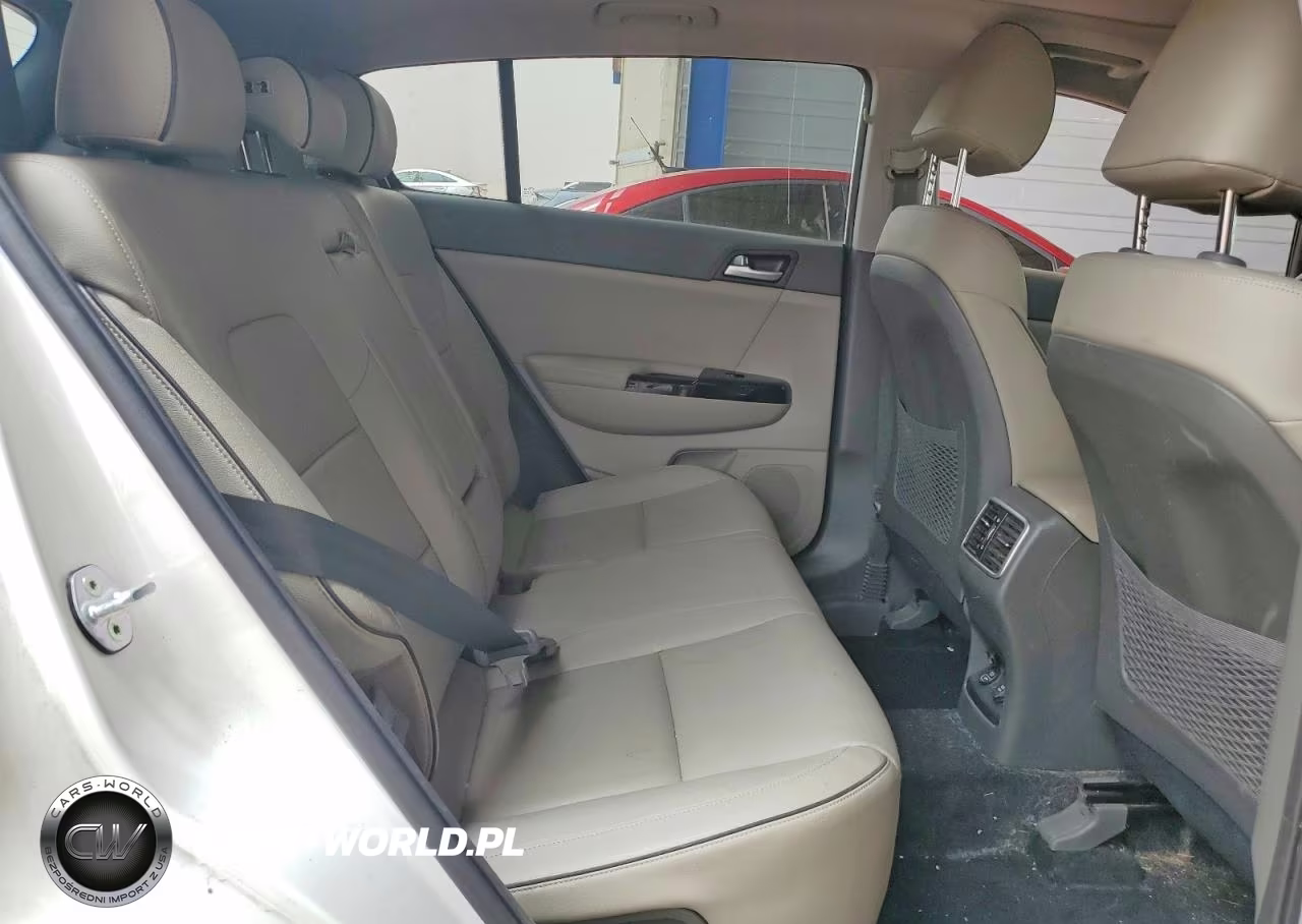 2019 Kia Sportage VIN:KNDPNCAC1K7556130 - 10