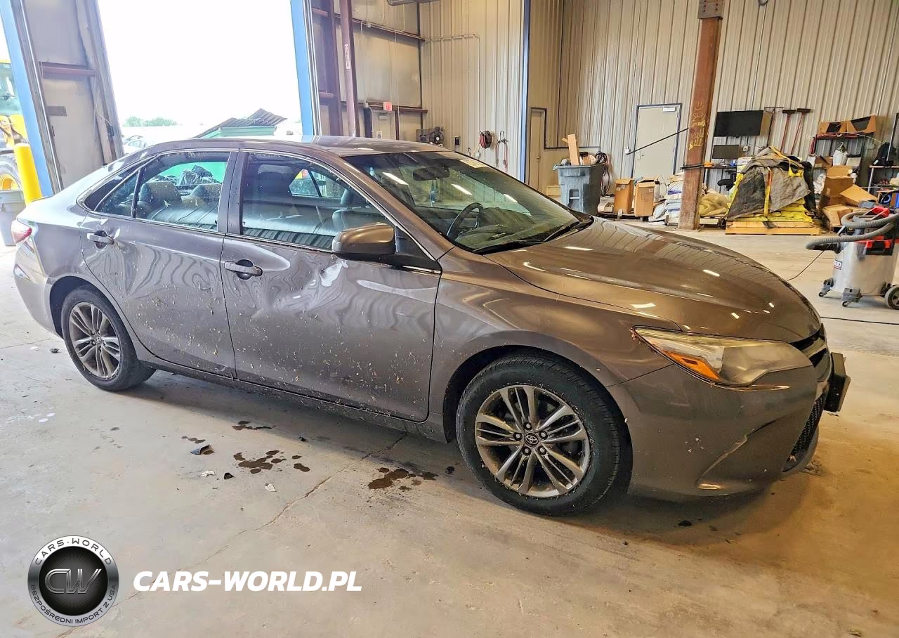 2017 Toyota Camry Se VIN:4T1BF1FK8HU312461 - 4
