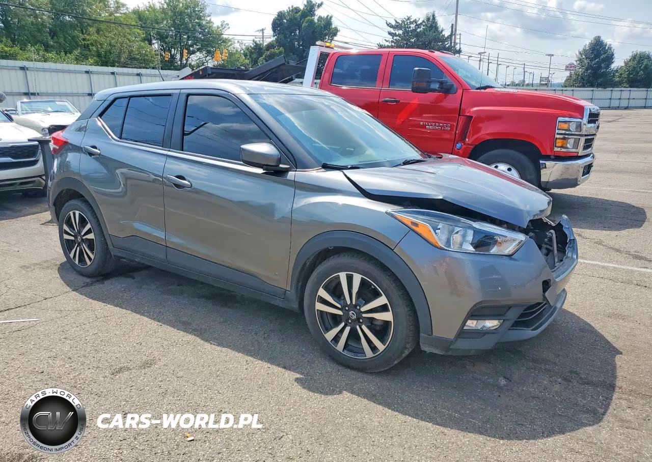 2020 Nissan Kicks Sv VIN:3N1CP5CV2LL497818 - 4