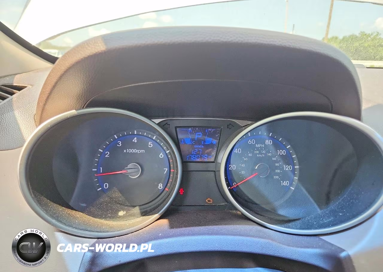 2015 Hyundai Tucson Se VIN:KM8JU3AG3FU073429 - 9