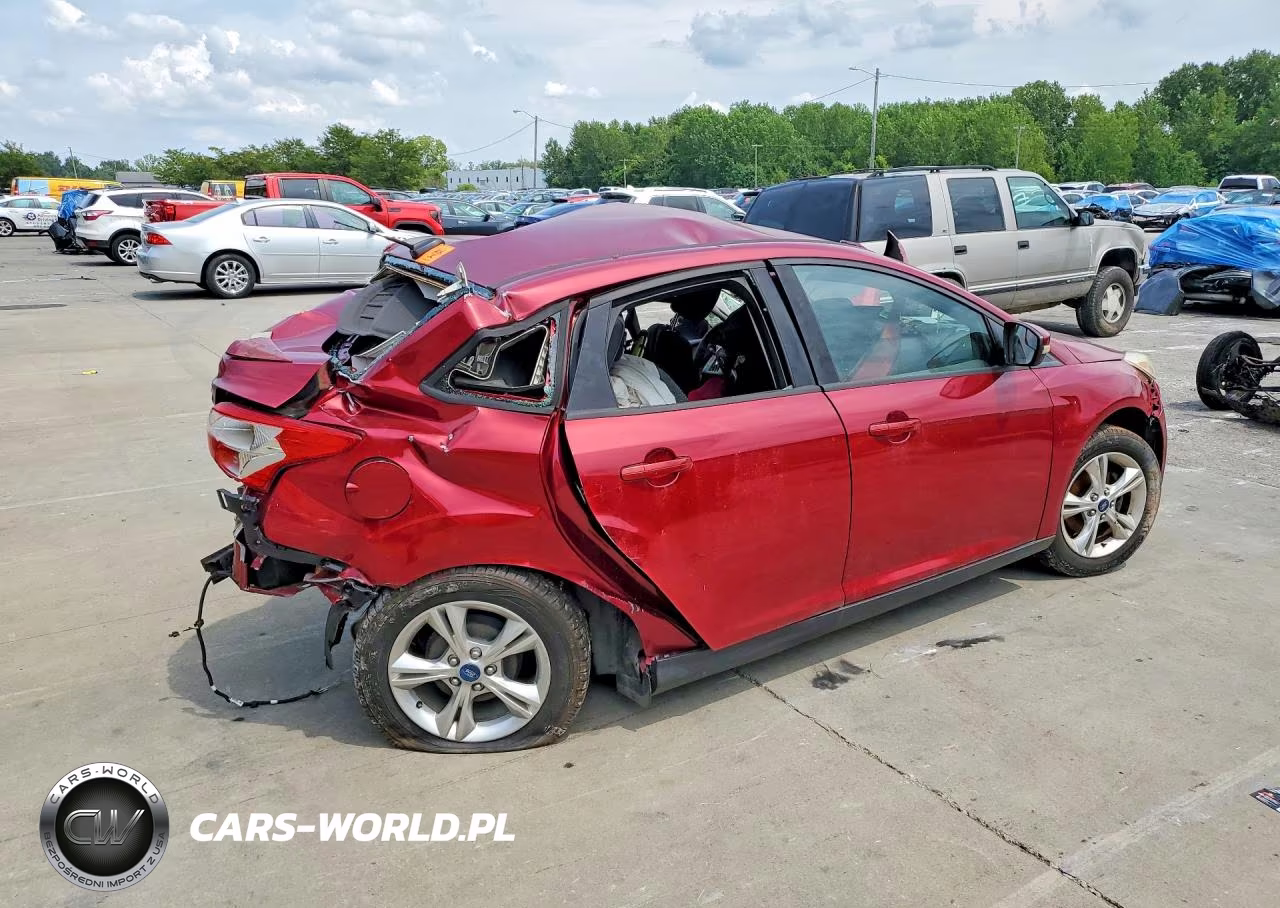 2014 Ford Focus Se VIN:1FADP3F21EL122482 - 3