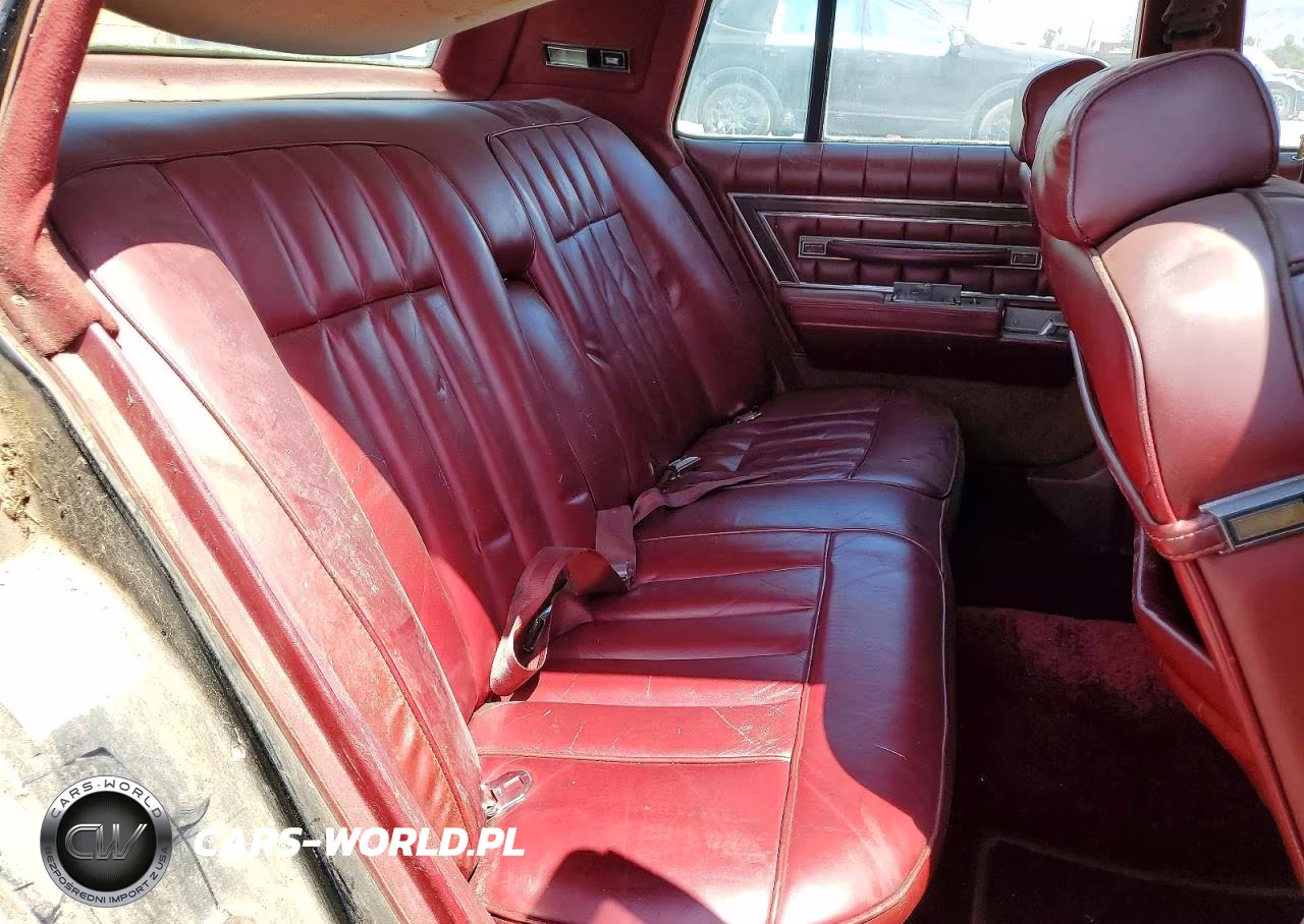 1980 Lincoln Versailles VIN:9W84F611850 - 10