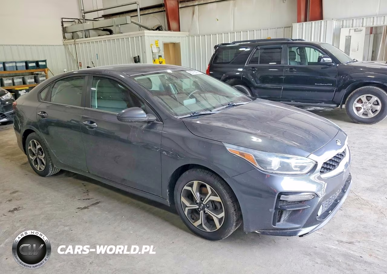 2019 Kia Forte Lxs VIN:3KPF24AD2KE023254 - 4