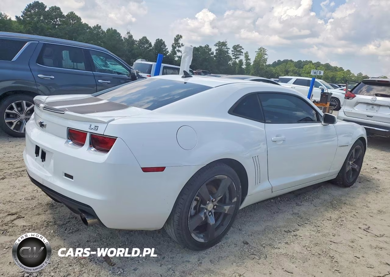 2013 Chevrolet Camaro Ls VIN:2G1FA1E33D9136112 - 3