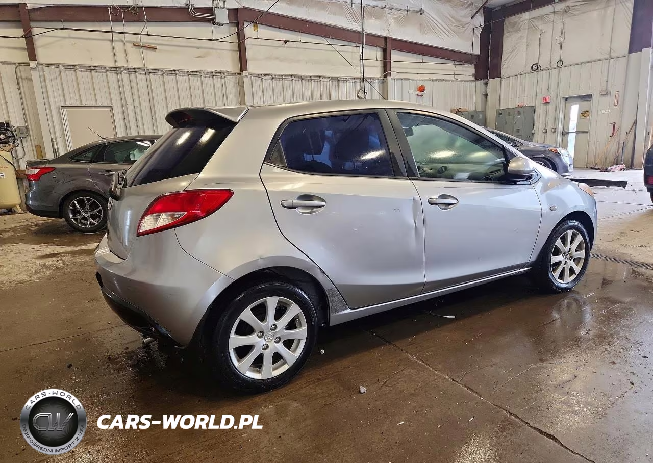 2011 Mazda Mazda2 VIN:JM1DE1HYXB0113654 - 3