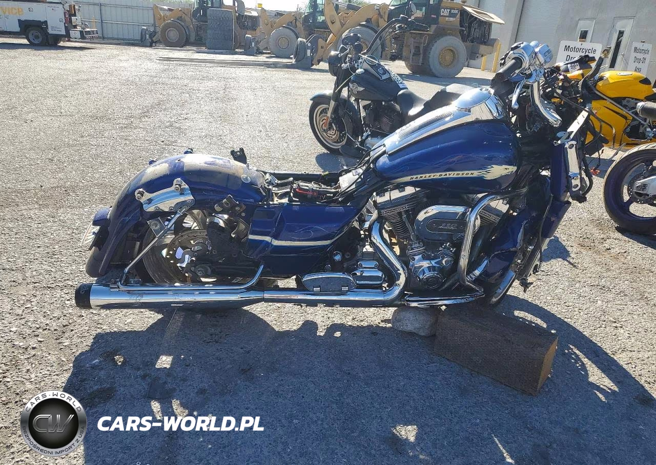 2010 Harley-Davidson Flhxse – zdjęcie 1 z 9
