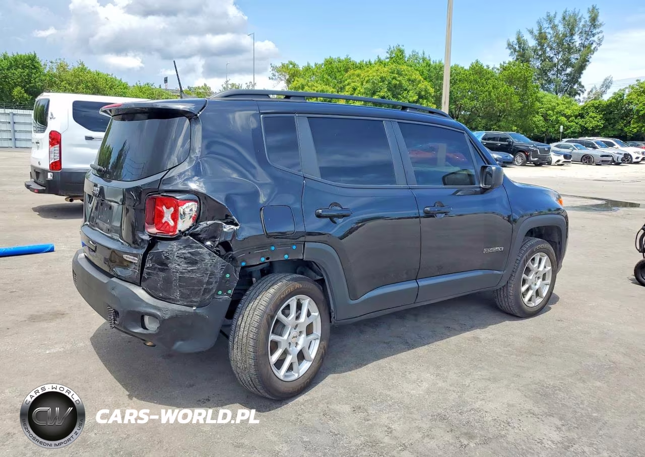 2022 Jeep Renegade Latitude VIN:ZACNJDB12NPN79412 - 3