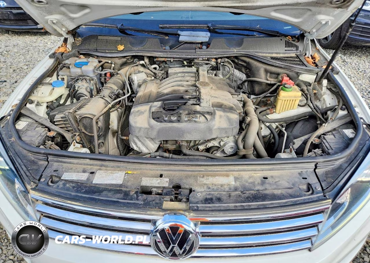 2016 Volkswagen Touareg Sport VIN:WVGEF9BP9GD006400 - 12