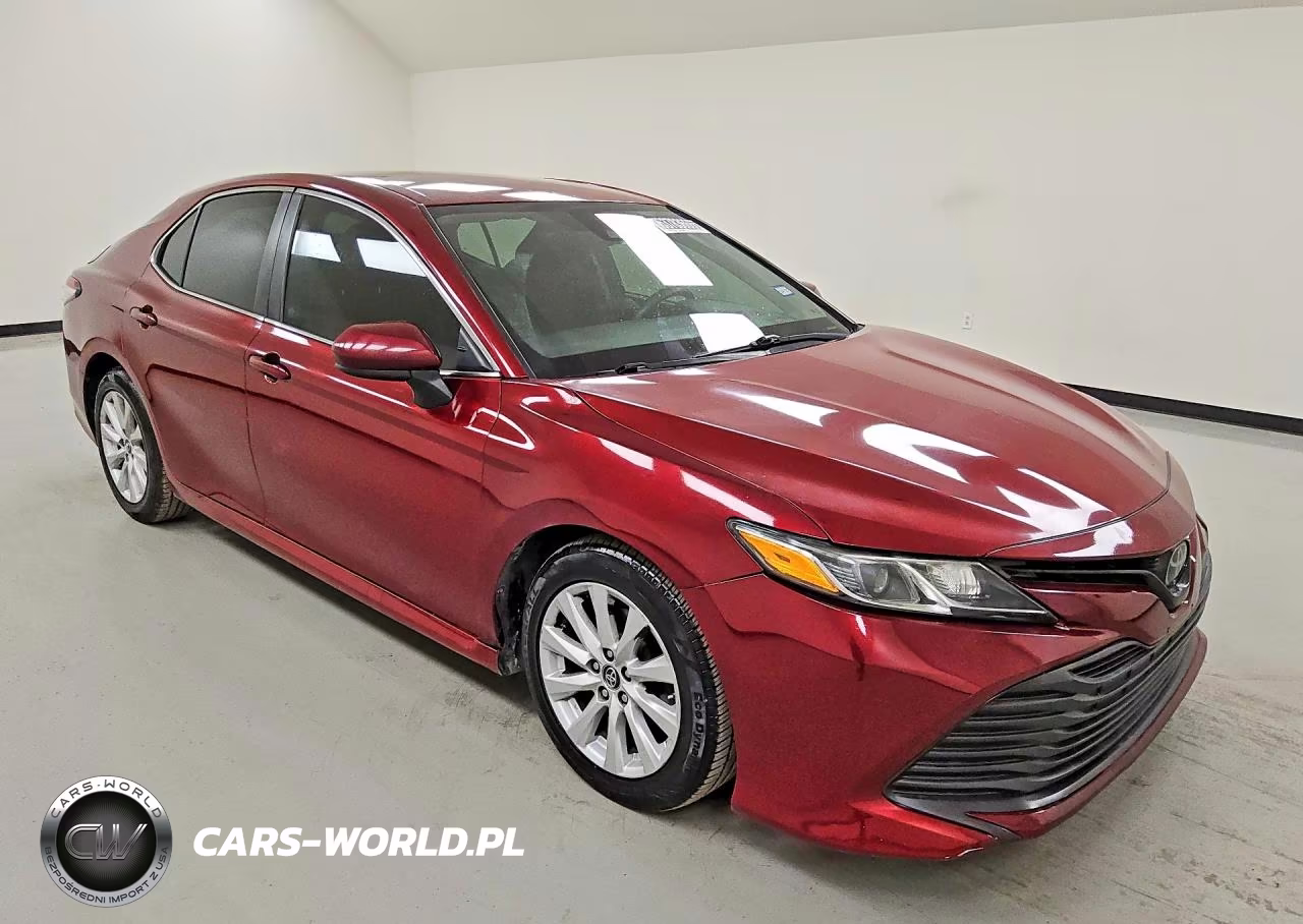2018 Toyota Camry Le VIN:4T1B11HK7JU643324 - 4