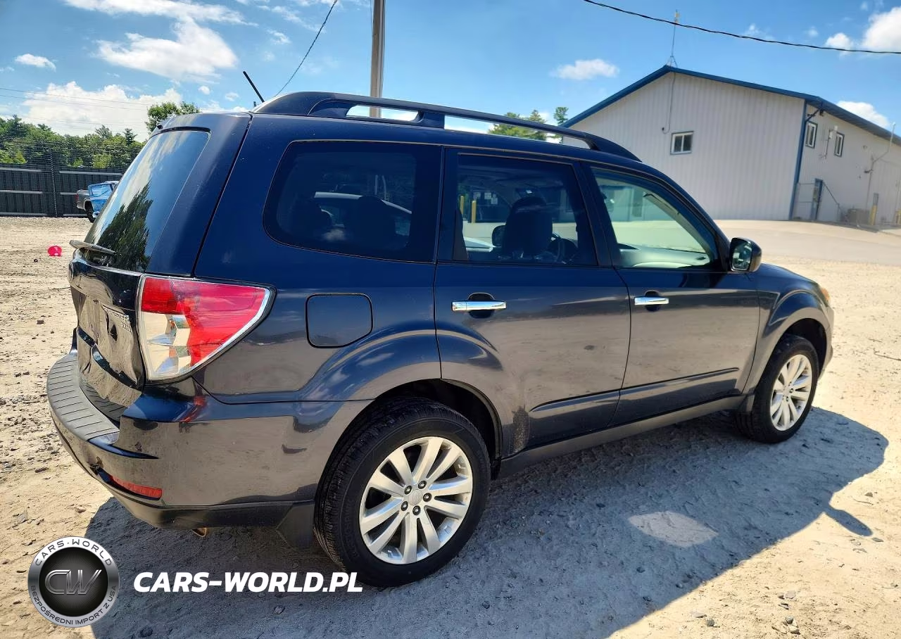 2012 Subaru Forester 2.5X Premium VIN:JF2SHADC9CH429673 - 3
