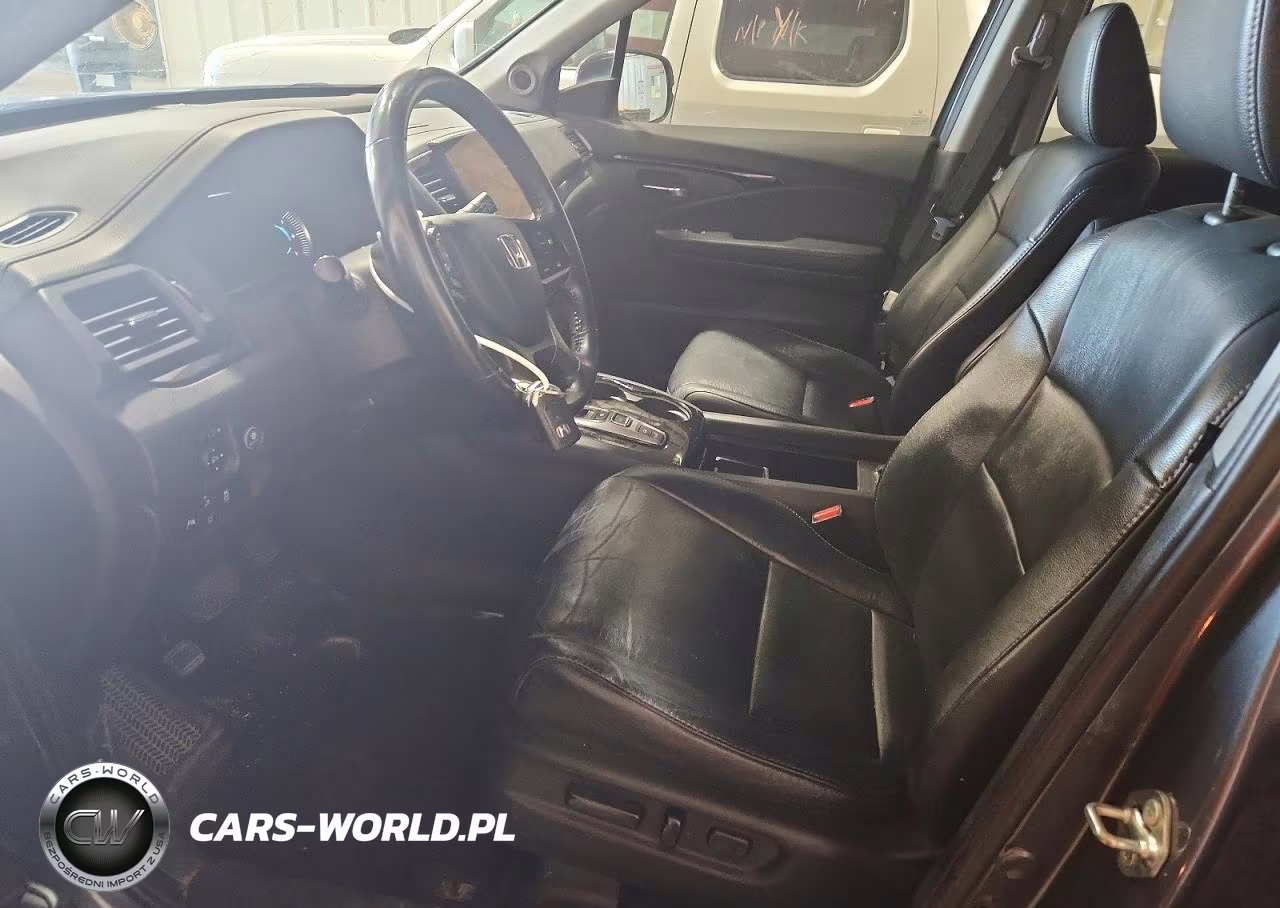 2019 Honda Pilot Touring VIN:5FNYF6H64KB087015 - 7