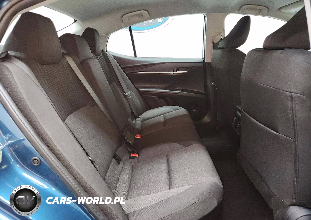 2025 Toyota Camry Le VIN:4T1DAACK9SU585198 - 10