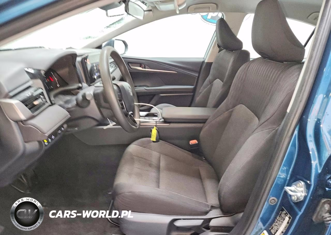 2025 Toyota Camry Le VIN:4T1DAACK9SU585198 - 7