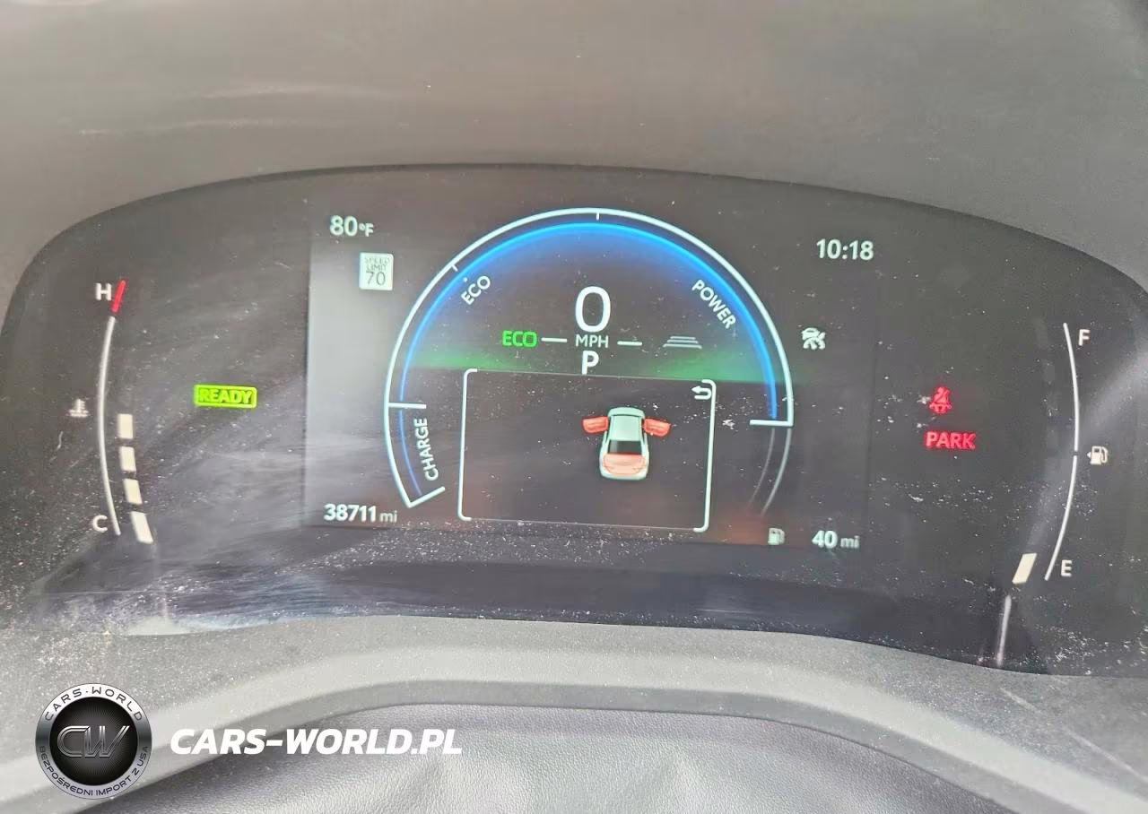 2025 Toyota Camry Le VIN:4T1DAACK9SU585198 - 9