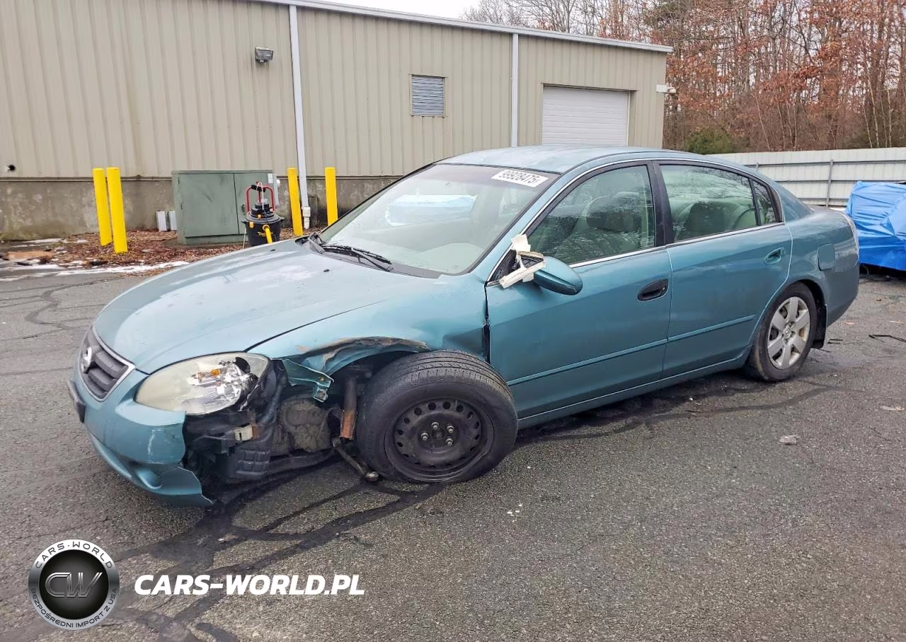 2002 Nissan Altima Base