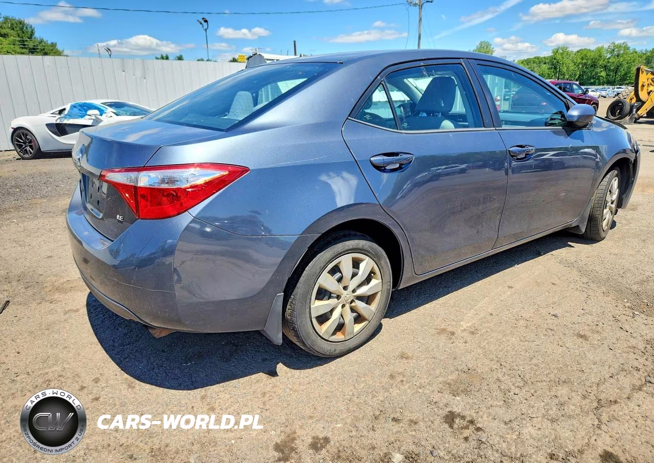 2015 Toyota Corolla Le VIN:2T1BURHE6FC240900 - 5