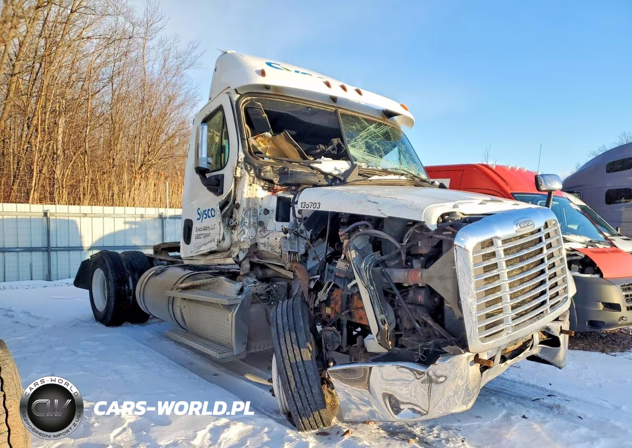 2017 Freightliner Cascadia 113 Semi Truck