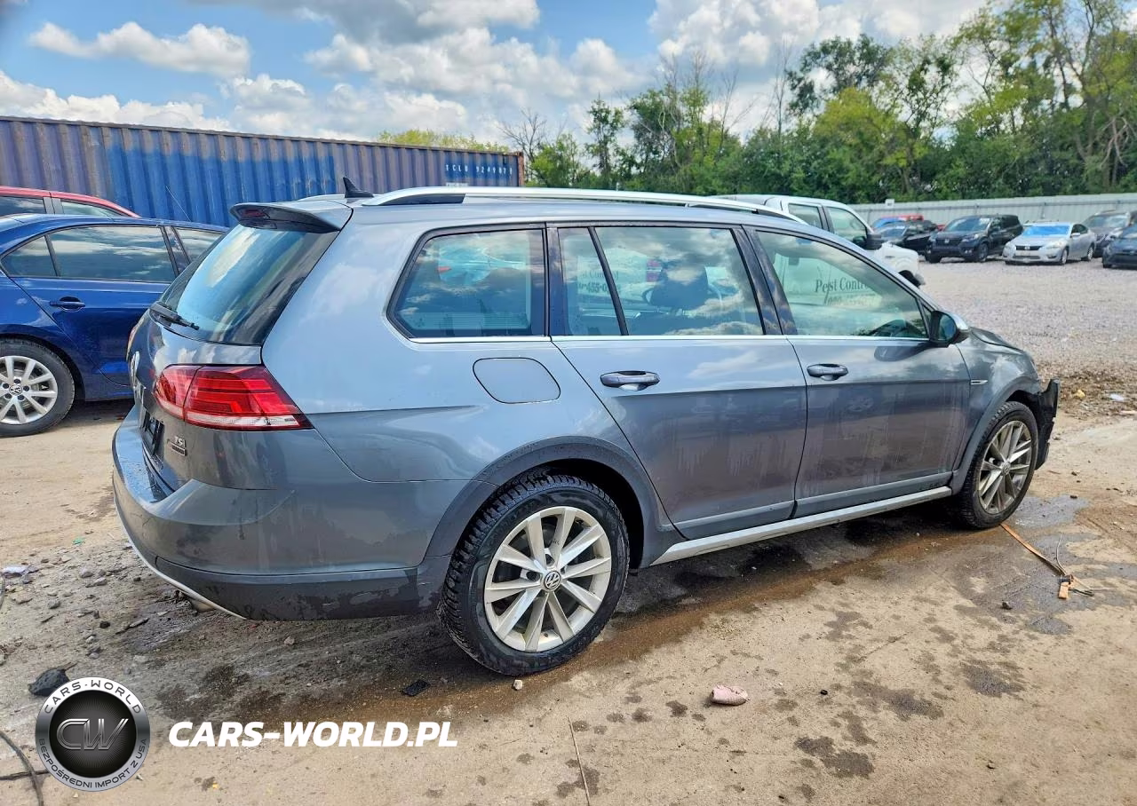 2018 Volkswagen Golf Alltrack S VIN:3VWH17AU6JM751187 - 3
