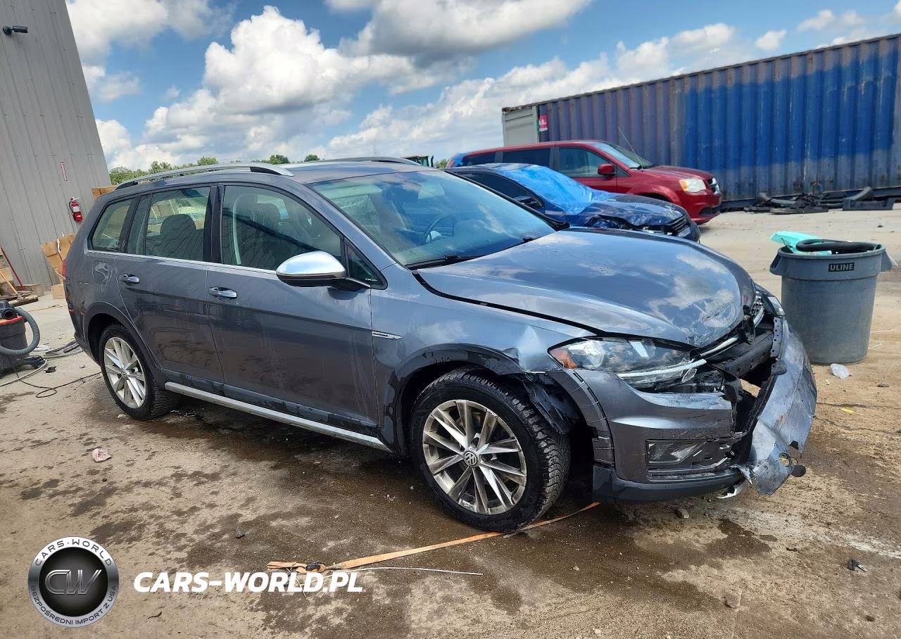 2018 Volkswagen Golf Alltrack S VIN:3VWH17AU6JM751187 - 4