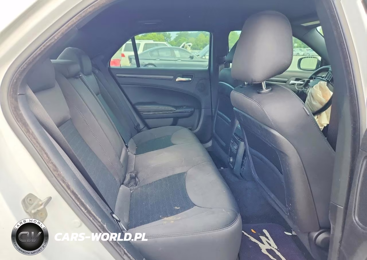 2013 Chrysler 300 S VIN:2C3CCABG1DH658095 - 10