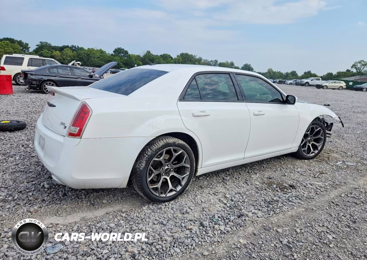 2013 Chrysler 300 S VIN:2C3CCABG1DH658095 - 3