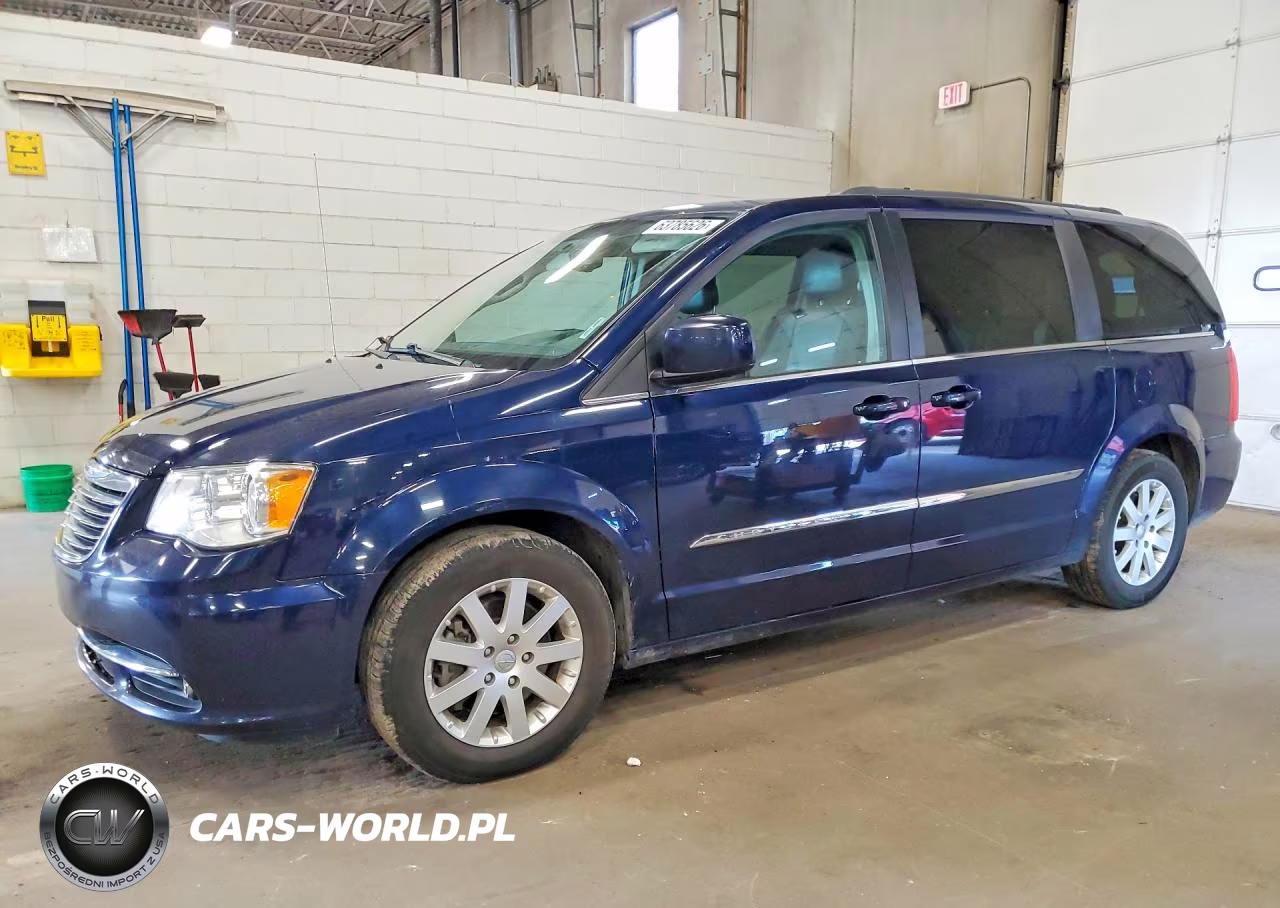2015 Chrysler Town & Country Touring – zdjęcie 1 z 13