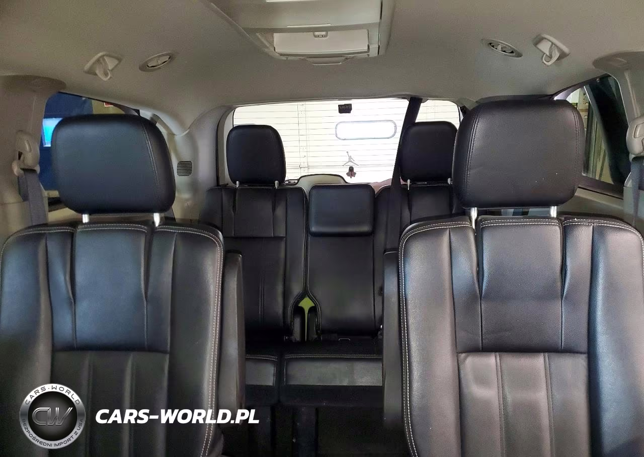 2015 Chrysler Town & Country Touring VIN:2C4RC1BG8FR645153 - 10