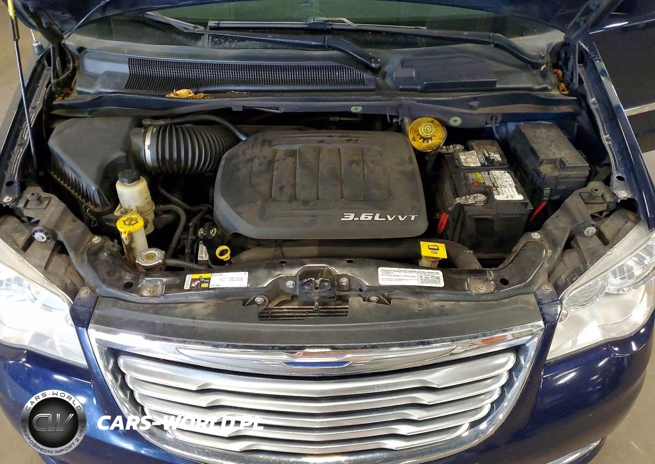 2015 Chrysler Town & Country Touring VIN:2C4RC1BG8FR645153 - 12