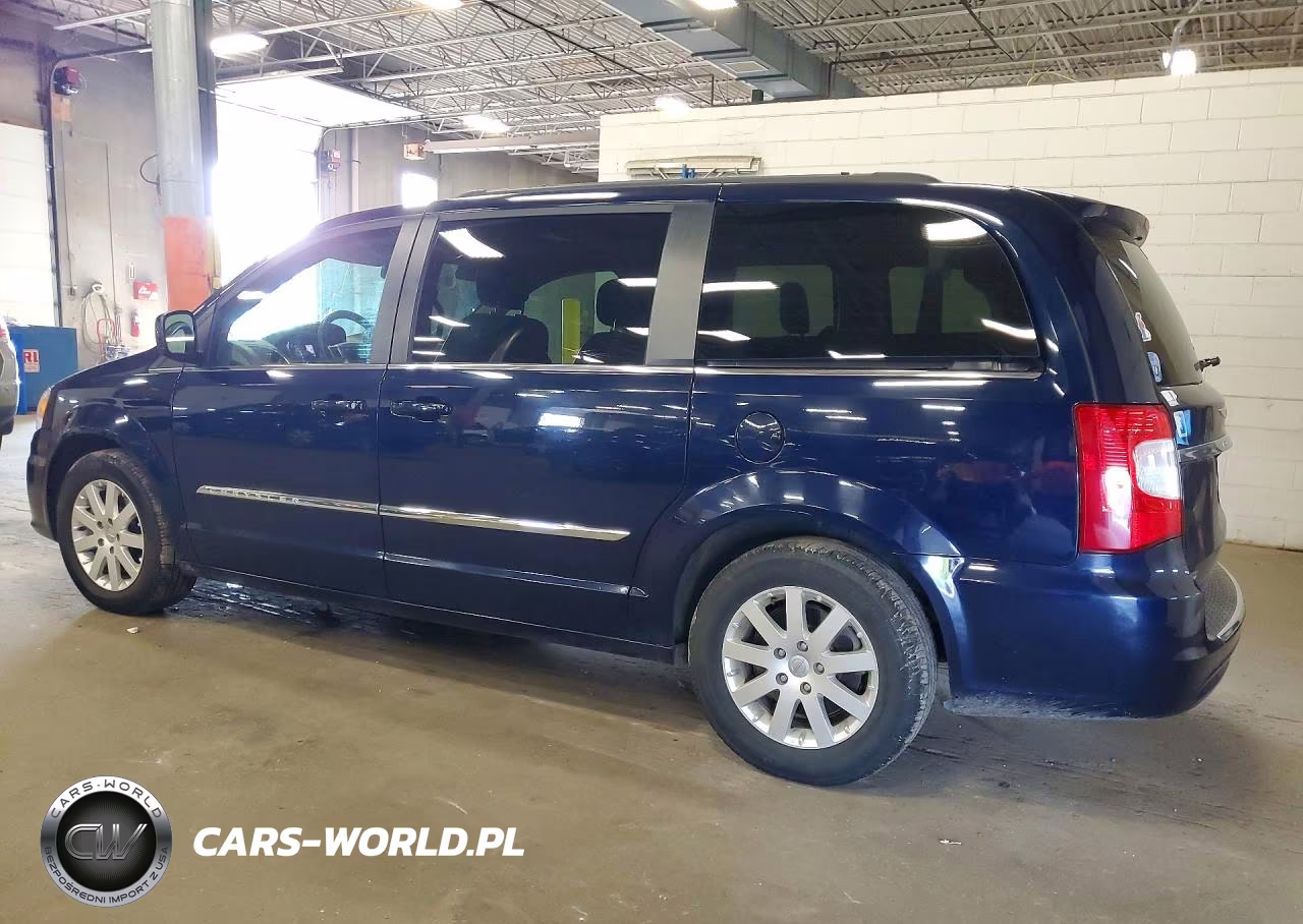 2015 Chrysler Town & Country Touring VIN:2C4RC1BG8FR645153 - 2