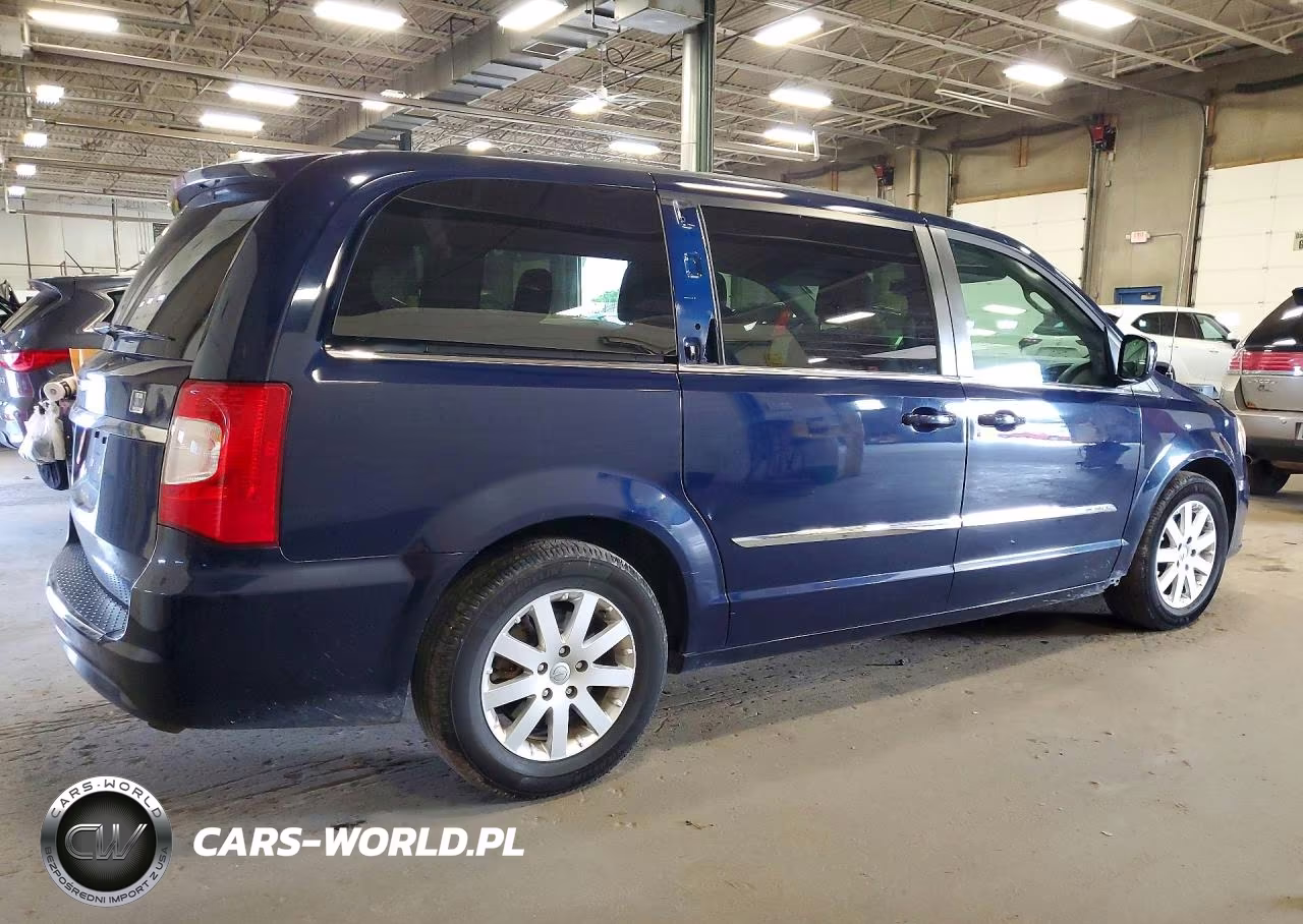 2015 Chrysler Town & Country Touring VIN:2C4RC1BG8FR645153 - 3