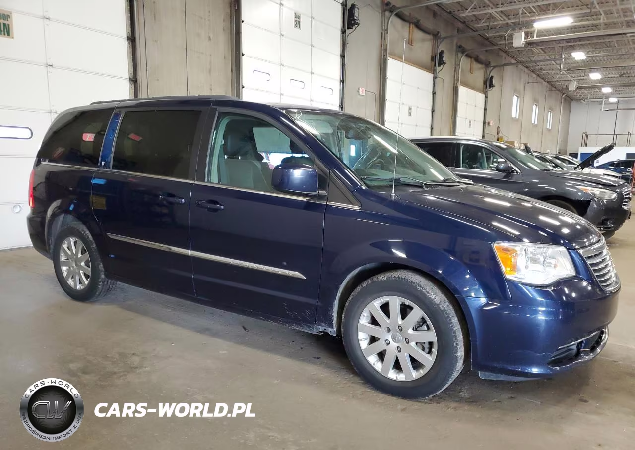 2015 Chrysler Town & Country Touring VIN:2C4RC1BG8FR645153 - 4