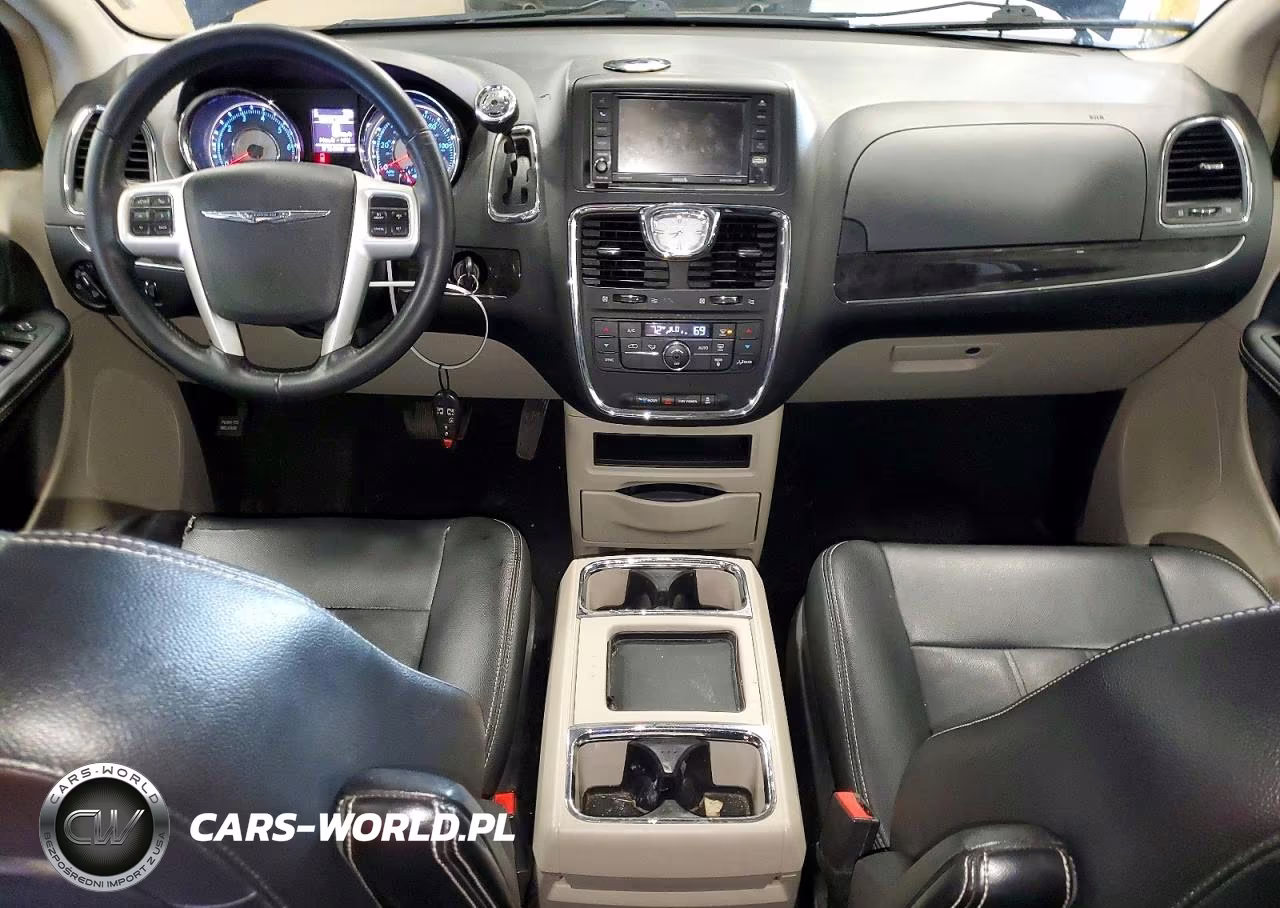 2015 Chrysler Town & Country Touring VIN:2C4RC1BG8FR645153 - 8