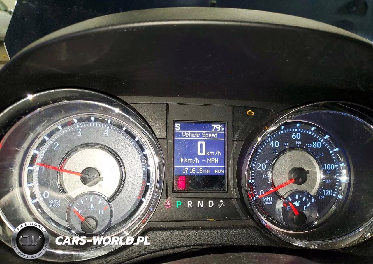 2015 Chrysler Town & Country Touring VIN:2C4RC1BG8FR645153 - 9