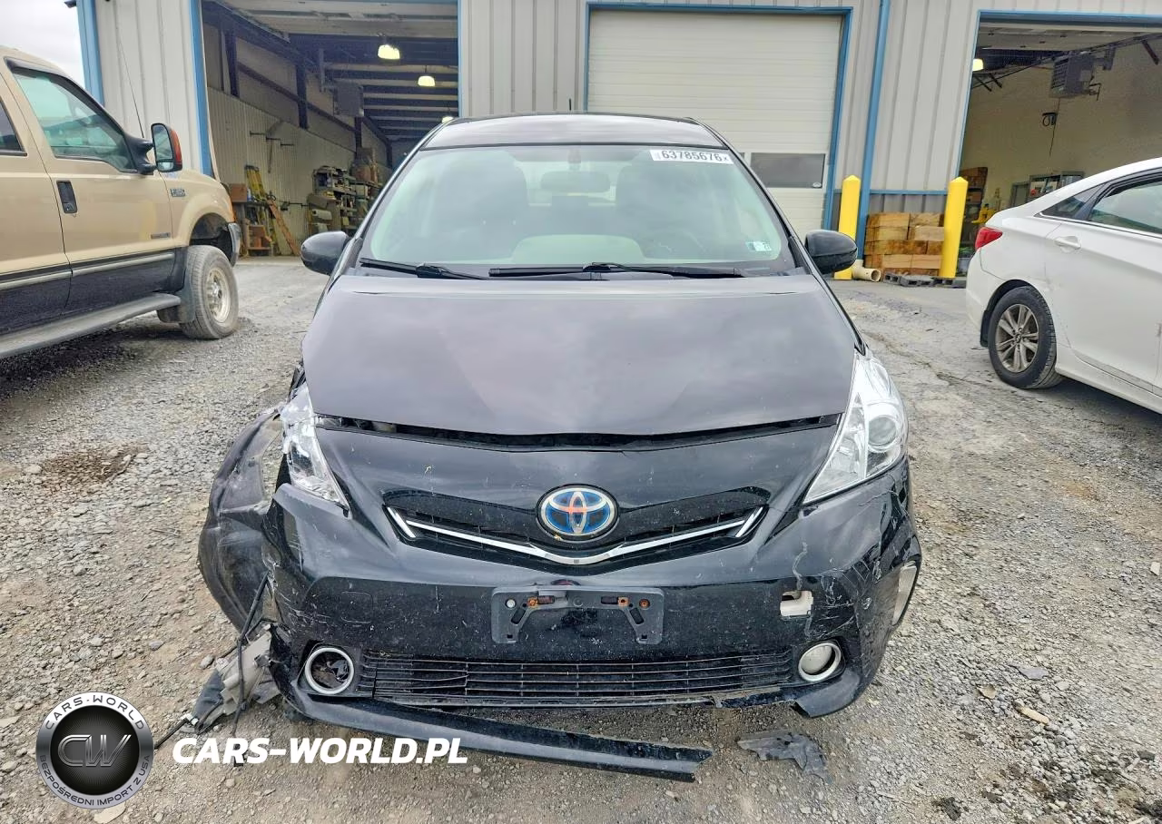 2014 Toyota Prius V Five VIN:JTDZN3EUXE3330109 - 5
