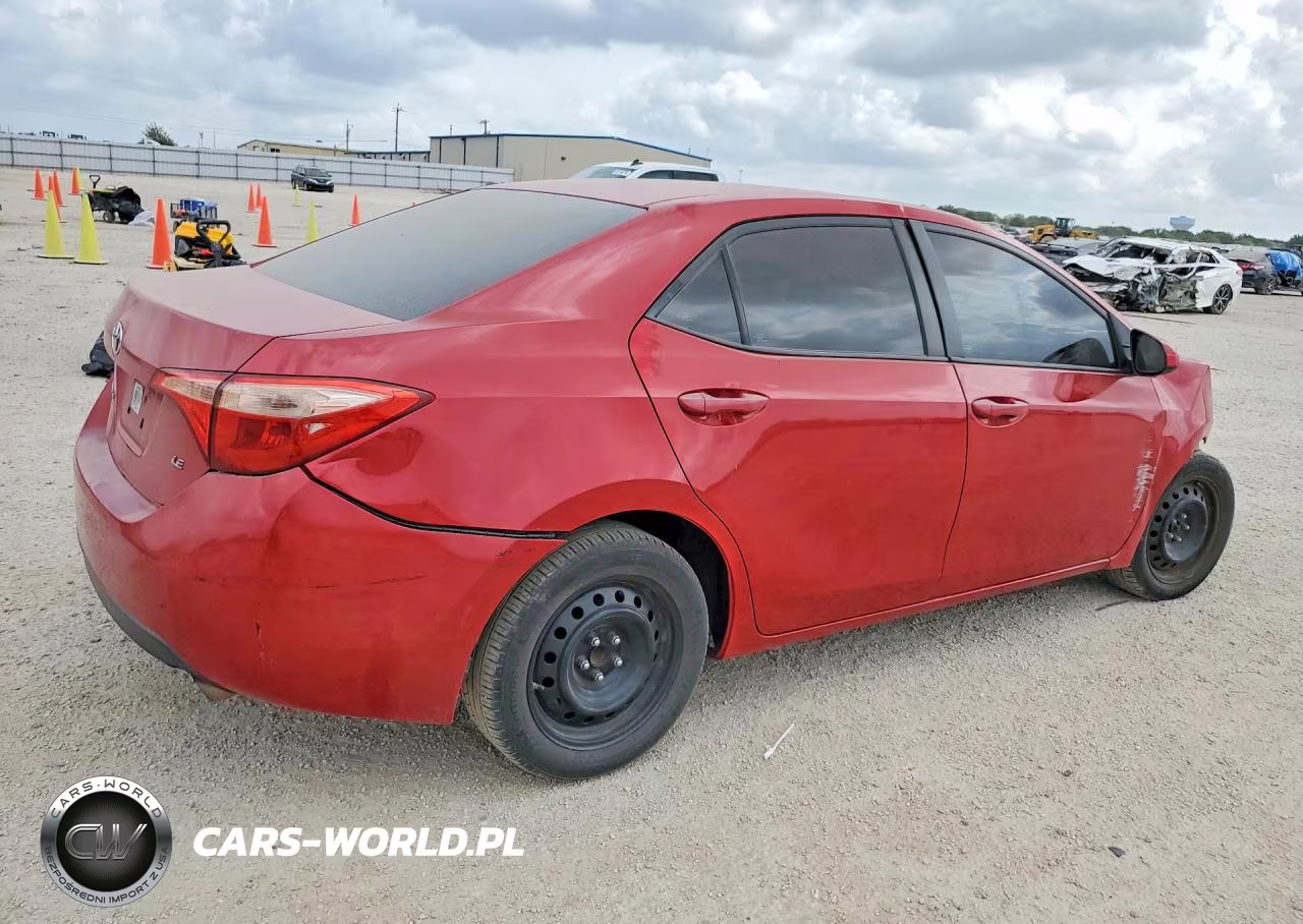 2017 Toyota Corolla Le VIN:2T1BURHEXHC823960 - 3