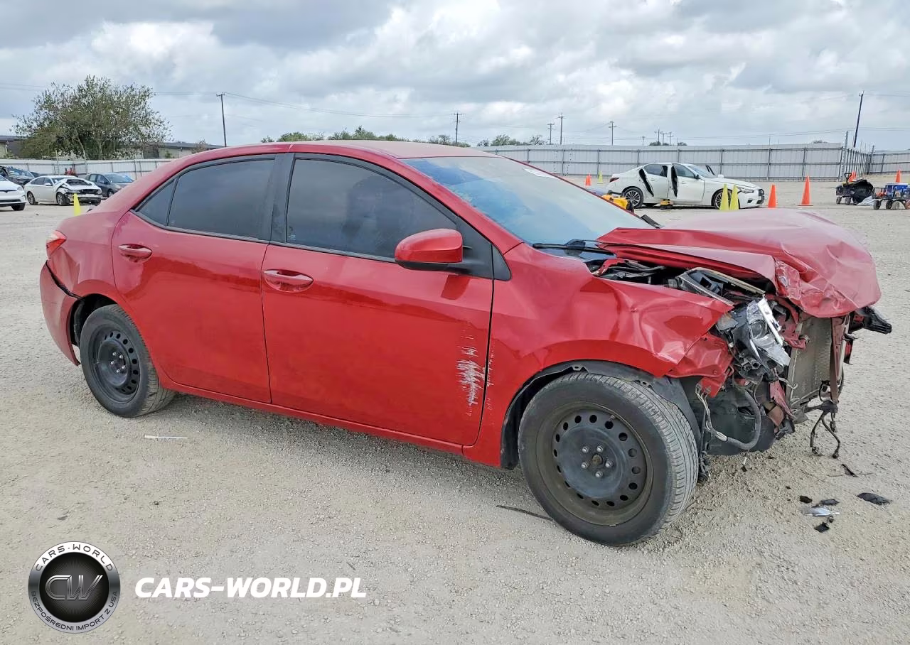 2017 Toyota Corolla Le VIN:2T1BURHEXHC823960 - 4