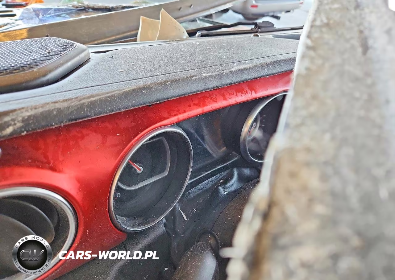 2020 Jeep Gladiator Rubicon VIN:1C6JJTBG0LL162945 - 9