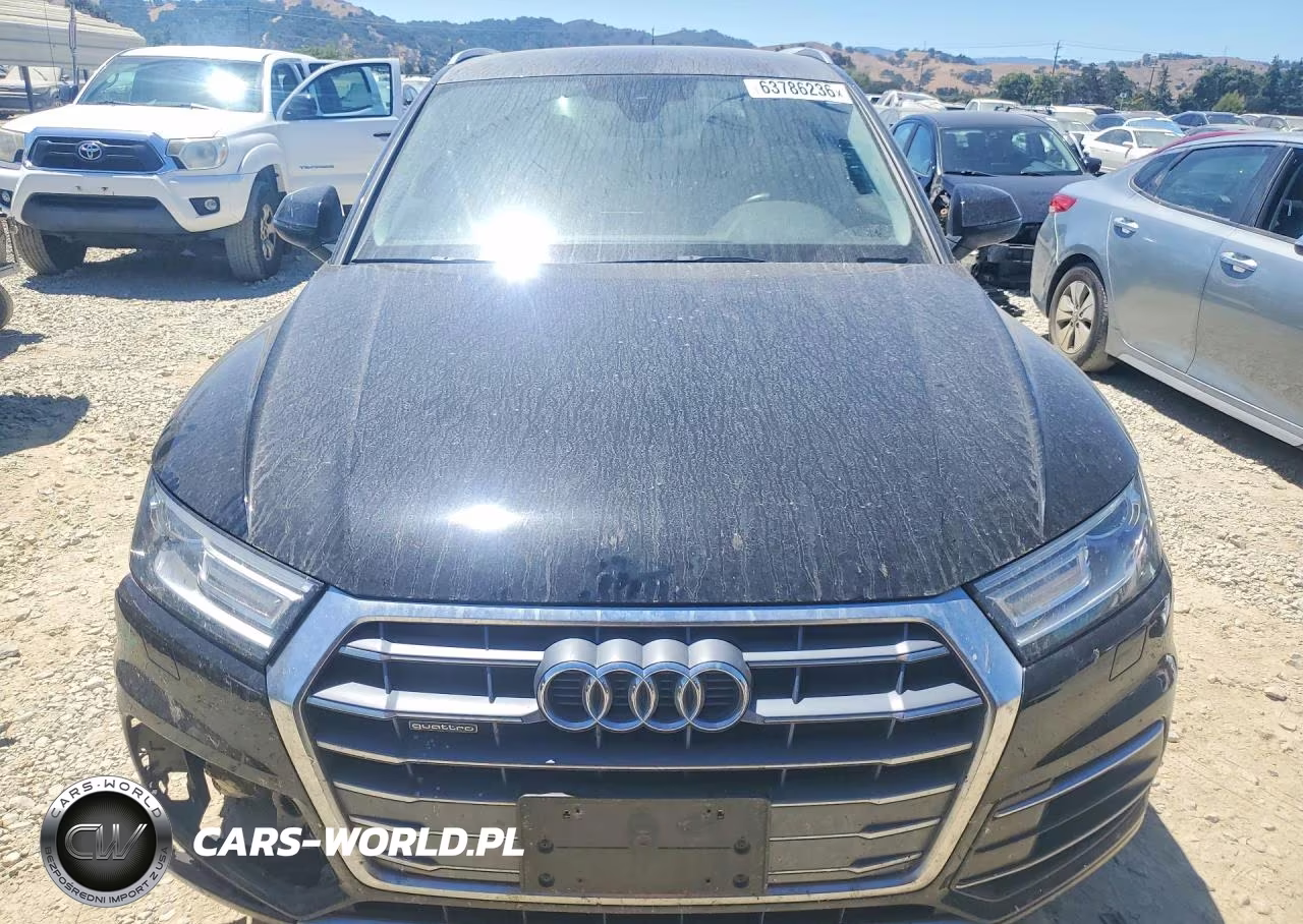 2018 Audi Q5 Premium VIN:WA1ANAFY7J2221569 - 5