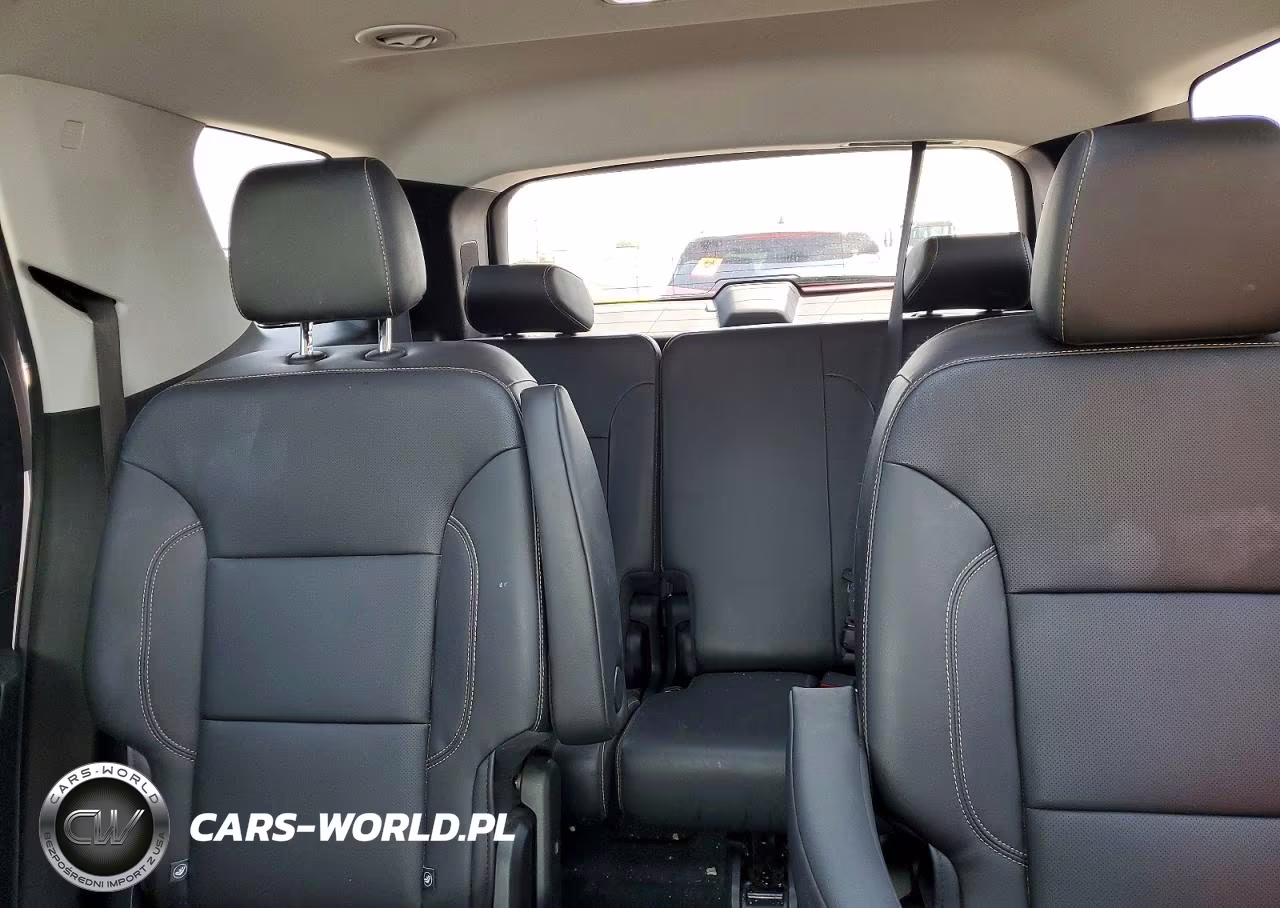 2021 Chevrolet Traverse Premier VIN:1GNEVKKW3MJ246150 - 10