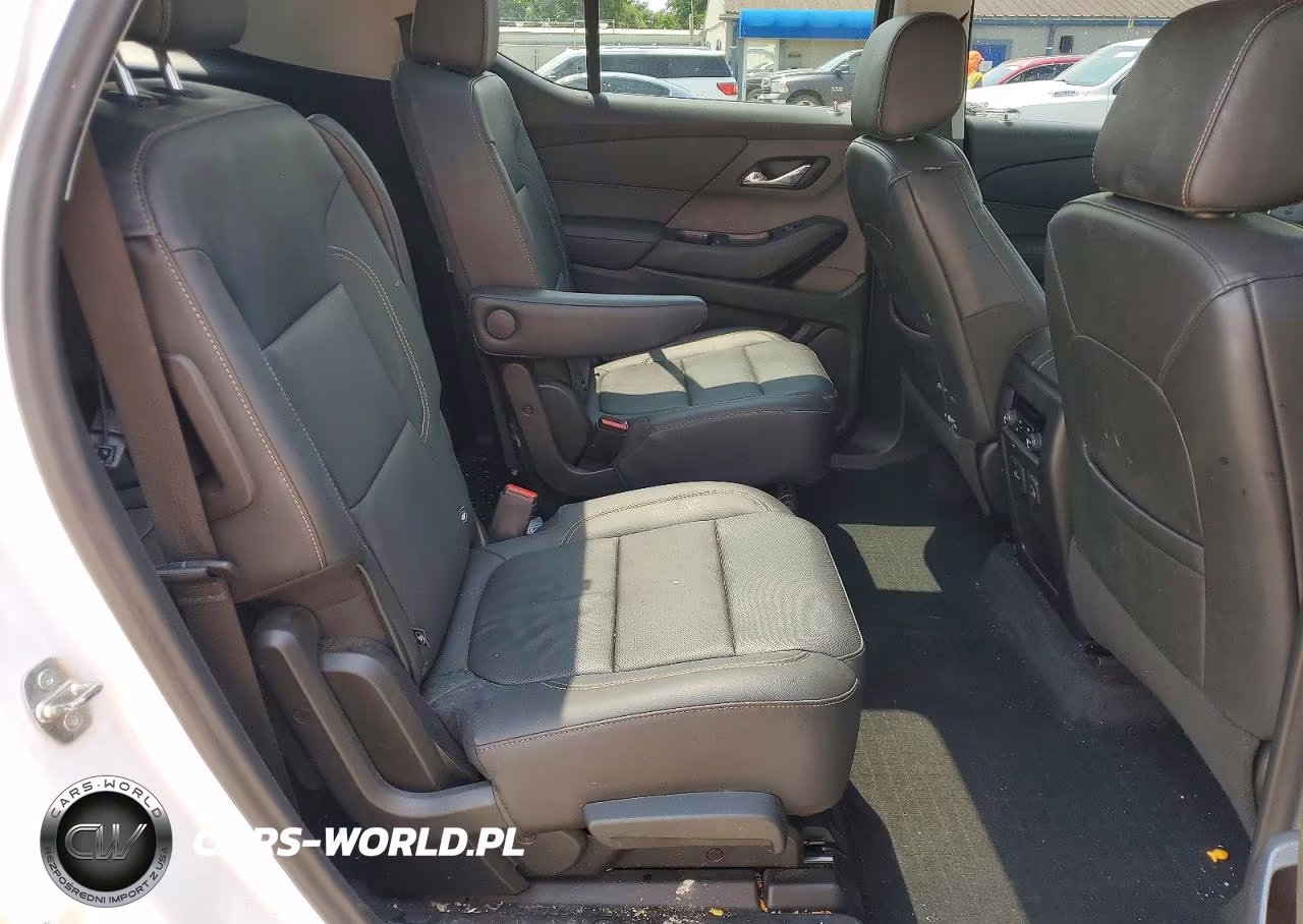 2021 Chevrolet Traverse Premier VIN:1GNEVKKW3MJ246150 - 11