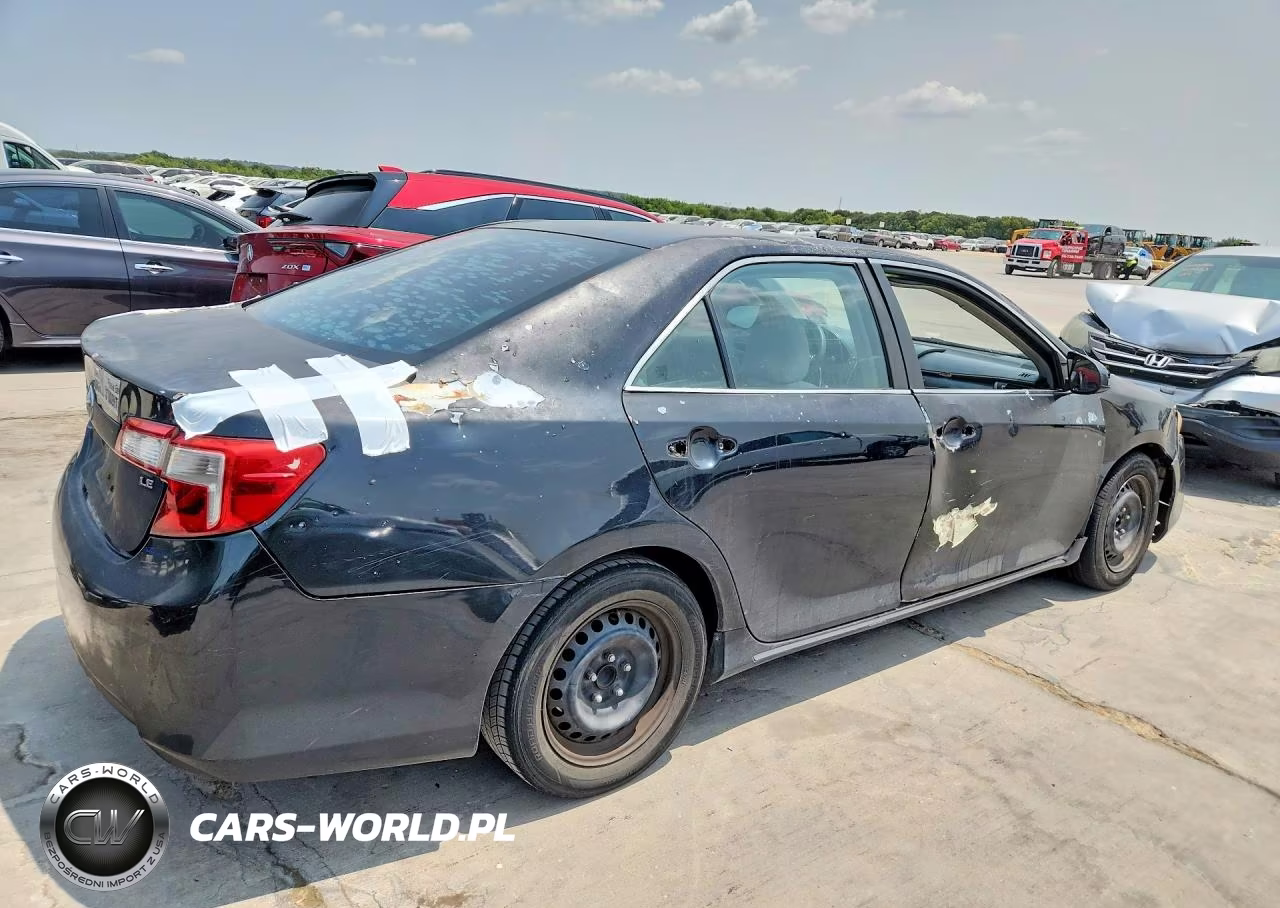 2014 Toyota Camry Le VIN:4T4BF1FK1ER336960 - 3