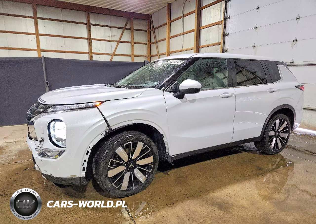 2025 Mitsubishi Outlander Se – zdjęcie 1 z 14