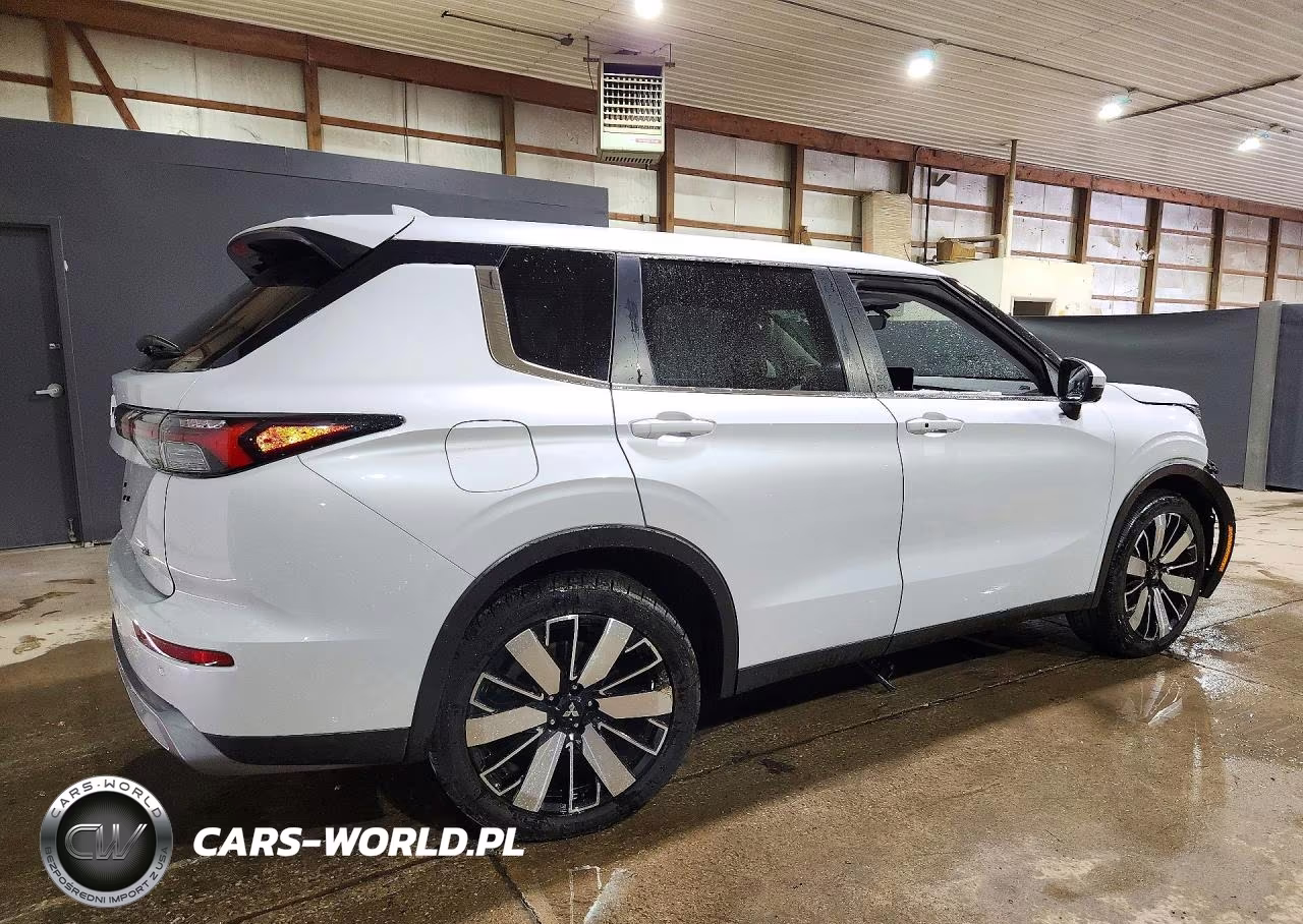 2025 Mitsubishi Outlander Se VIN:JA4J4VA88SZ028969 - 3