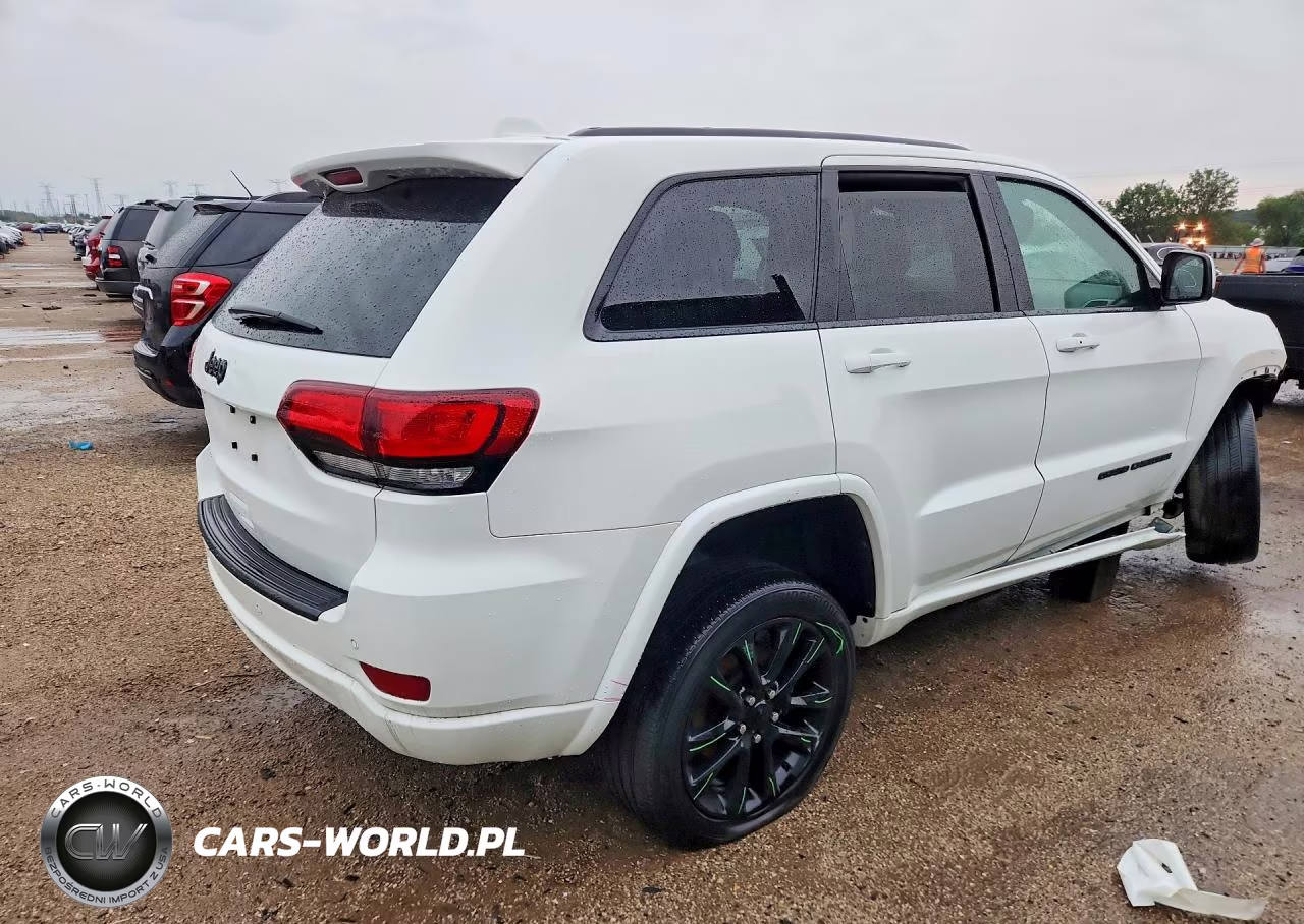 2021 Jeep Grand Cherokee Laredo VIN:1C4RJFAG0MC811269 - 3