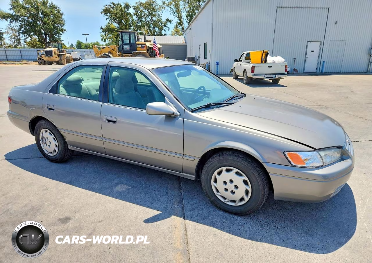 1997 Toyota Camry Le VIN:4T1BG22K9VU179097 - 4